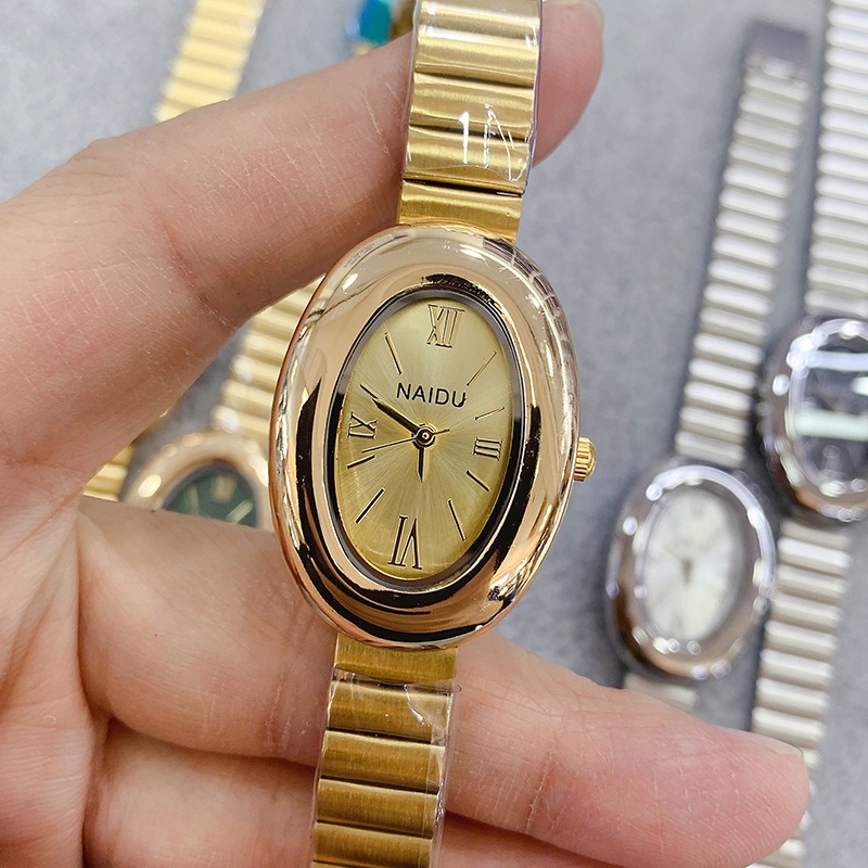 العلامة التجارية الفاخرة الذهب - مراجعة Luxury Watch For Girls وسعره