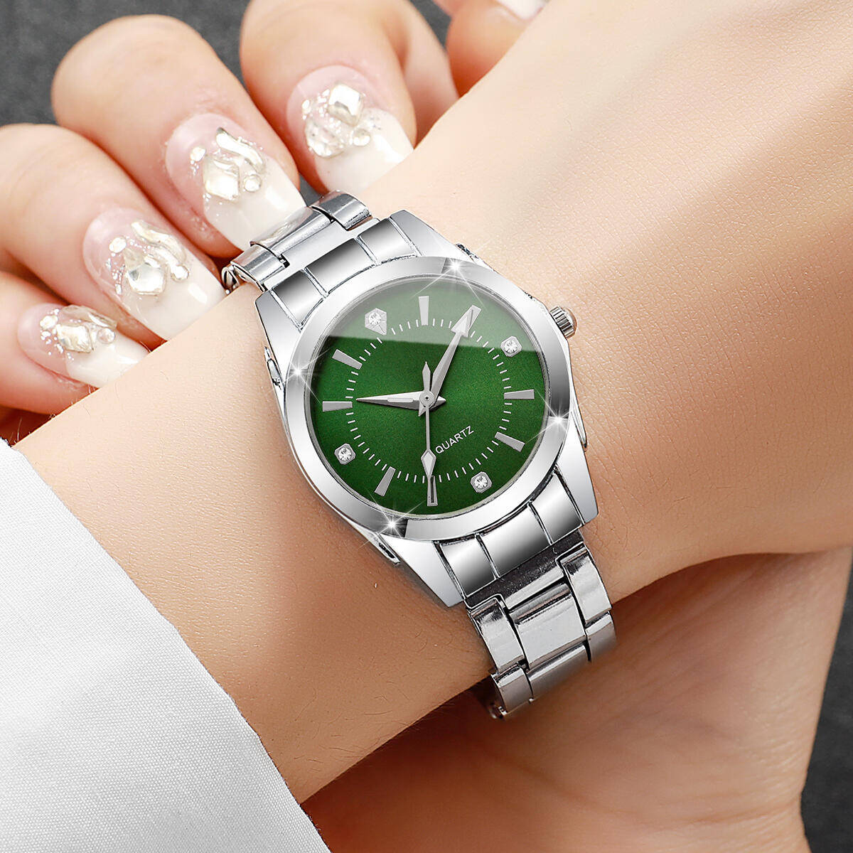 ساعات نسائية فاخرة من حجر الرا - مراجعة Luxury Watch For Girls وسعره